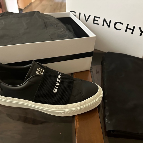 Givenchy Black and White Men's Sneakers